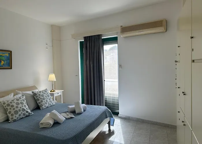 Christos Apt - City Center W/ Royal Garden View